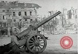 Standbild Ruinen von saarlautern (Saarlouis) Deutschland in Zweiten Weltkrieg Saarlautern Deutschland, 1944, aus Sekunde 43 historischem Filmmaterial Videoclip 65675026210
