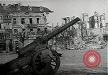 Standbild Ruinen von saarlautern (Saarlouis) Deutschland in Zweiten Weltkrieg Saarlautern Deutschland, 1944, aus Sekunde 44 historischem Filmmaterial Videoclip 65675026210