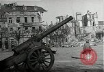 Standbild Ruinen von saarlautern (Saarlouis) Deutschland in Zweiten Weltkrieg Saarlautern Deutschland, 1944, aus Sekunde 50 historischem Filmmaterial Videoclip 65675026210