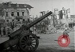 Standbild Ruinen von saarlautern (Saarlouis) Deutschland in Zweiten Weltkrieg Saarlautern Deutschland, 1944, aus Sekunde 51 historischem Filmmaterial Videoclip 65675026210