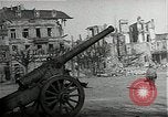 Standbild Ruinen von saarlautern (Saarlouis) Deutschland in Zweiten Weltkrieg Saarlautern Deutschland, 1944, aus Sekunde 53 historischem Filmmaterial Videoclip 65675026210