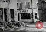 Standbild Ruinen der Stadt Saarlautern Deutschland, 1944, aus Sekunde 17 historischem Filmmaterial Videoclip 65675026211