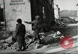 Standbild Ruinen der Stadt Saarlautern Deutschland, 1944, aus Sekunde 52 historischem Filmmaterial Videoclip 65675026211