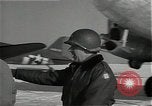 Standbild Allgemeine Devers und Somervell Bulgneville Frankreich, 1945, aus Sekunde 27 historischem Filmmaterial Videoclip 65675026217