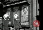 Immagine di I cartelloni presso la Carnegie Hall nel 1943 New York City USA, 1943, secondo 32 filmato di repertorio 65675026223
