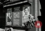 Immagine di I cartelloni presso la Carnegie Hall nel 1943 New York City USA, 1943, secondo 34 filmato di repertorio 65675026223