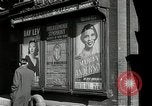 Immagine di I cartelloni presso la Carnegie Hall nel 1943 New York City USA, 1943, secondo 38 filmato di repertorio 65675026223