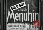 Immagine di I cartelloni presso la Carnegie Hall nel 1943 New York City USA, 1943, secondo 56 filmato di repertorio 65675026223