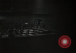 Immagine di Serge Koussevitzky dirige la Boston Symphony Massachusetts United States USA, 1943, secondo 15 filmato di repertorio 65675026225