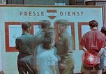Standbild news Reklametafeln Österreich, 1945, aus Sekunde 6 historischem Filmmaterial Videoclip 65675026243