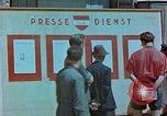 Standbild news Reklametafeln Österreich, 1945, aus Sekunde 8 historischem Filmmaterial Videoclip 65675026243