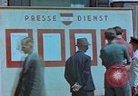 Standbild news Reklametafeln Österreich, 1945, aus Sekunde 10 historischem Filmmaterial Videoclip 65675026243