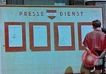 Standbild news Reklametafeln Österreich, 1945, aus Sekunde 13 historischem Filmmaterial Videoclip 65675026243