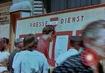 Standbild news Reklametafeln Österreich, 1945, aus Sekunde 19 historischem Filmmaterial Videoclip 65675026243