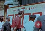 Standbild news Reklametafeln Österreich, 1945, aus Sekunde 22 historischem Filmmaterial Videoclip 65675026243