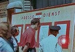 Standbild news Reklametafeln Österreich, 1945, aus Sekunde 26 historischem Filmmaterial Videoclip 65675026243