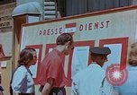 Standbild news Reklametafeln Österreich, 1945, aus Sekunde 27 historischem Filmmaterial Videoclip 65675026243