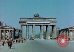 Immagine di Bombardare gli edifici danneggiati Berlino Germania, 1945, secondo 3 filmato di repertorio 65675026244