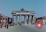 Immagine di Bombardare gli edifici danneggiati Berlino Germania, 1945, secondo 5 filmato di repertorio 65675026244