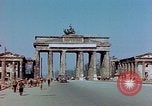 Immagine di Bombardare gli edifici danneggiati Berlino Germania, 1945, secondo 6 filmato di repertorio 65675026244