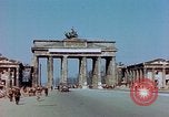 Immagine di Bombardare gli edifici danneggiati Berlino Germania, 1945, secondo 7 filmato di repertorio 65675026244