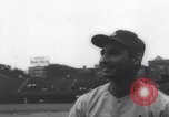 Immagine di Sandy Koufax si ritira dal baseball Los Angeles California USA, 1966, secondo 27 filmato di repertorio 65675026293