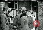 Standbild König George V und Königin besuchen verletzte amerikanische Soldaten Kent England, 1918, aus Sekunde 10 historischem Filmmaterial Videoclip 65675026314