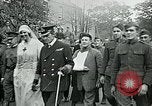 Standbild König George V und Königin besuchen verletzte amerikanische Soldaten Kent England, 1918, aus Sekunde 20 historischem Filmmaterial Videoclip 65675026314