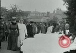 Standbild König George V und Königin besuchen verletzte amerikanische Soldaten Kent England, 1918, aus Sekunde 37 historischem Filmmaterial Videoclip 65675026314