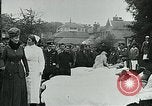 Standbild König George V und Königin besuchen verletzte amerikanische Soldaten Kent England, 1918, aus Sekunde 39 historischem Filmmaterial Videoclip 65675026314