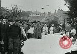 Standbild König George V und Königin besuchen verletzte amerikanische Soldaten Kent England, 1918, aus Sekunde 44 historischem Filmmaterial Videoclip 65675026314