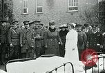 Standbild König George V und Königin besuchen verletzte amerikanische Soldaten Kent England, 1918, aus Sekunde 48 historischem Filmmaterial Videoclip 65675026314