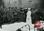 Standbild König George V und Königin besuchen verletzte amerikanische Soldaten Kent England, 1918, aus Sekunde 51 historischem Filmmaterial Videoclip 65675026314