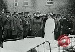 Standbild König George V und Königin besuchen verletzte amerikanische Soldaten Kent England, 1918, aus Sekunde 52 historischem Filmmaterial Videoclip 65675026314