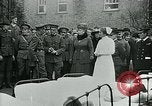 Standbild König George V und Königin besuchen verletzte amerikanische Soldaten Kent England, 1918, aus Sekunde 56 historischem Filmmaterial Videoclip 65675026314