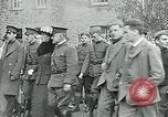 Standbild König George V und Königin besuchen verletzte amerikanische Soldaten Kent England, 1918, aus Sekunde 61 historischem Filmmaterial Videoclip 65675026314