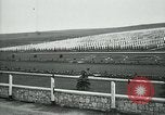 Immagine di Il cimitero di Argonne Francia, 1919, secondo 46 filmato di repertorio 65675026317