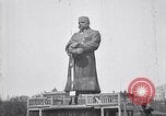 Image Quadriga statue au sommet de la porte de Brandebourg Berlin Allemagne, 1919, de la seconde 58 séquences d'archives historiques vidéo 65675026324