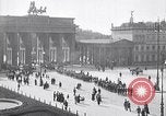 Immagine di Scuola bambini dimostrano Berlino Germania, 1919, secondo 18 filmato di repertorio 65675026325