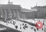Immagine di Scuola bambini dimostrano Berlino Germania, 1919, secondo 20 filmato di repertorio 65675026325