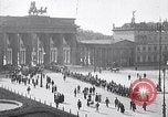 Immagine di Scuola bambini dimostrano Berlino Germania, 1919, secondo 21 filmato di repertorio 65675026325