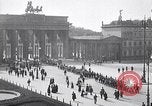 Immagine di Scuola bambini dimostrano Berlino Germania, 1919, secondo 22 filmato di repertorio 65675026325
