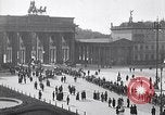 Immagine di Scuola bambini dimostrano Berlino Germania, 1919, secondo 31 filmato di repertorio 65675026325