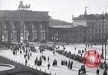 Immagine di Scuola bambini dimostrano Berlino Germania, 1919, secondo 32 filmato di repertorio 65675026325