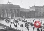 Immagine di Scuola bambini dimostrano Berlino Germania, 1919, secondo 37 filmato di repertorio 65675026325