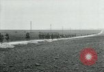 Standbild 137 Infanterie Frankreich, 1918, aus Sekunde 22 historischem Filmmaterial Videoclip 65675026339
