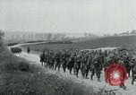 Standbild 137 Infanterie Frankreich, 1918, aus Sekunde 51 historischem Filmmaterial Videoclip 65675026339
