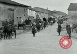Standbild 128th Field Artillery Truppen Courouvre Frankreich, 1918, aus Sekunde 14 historischem Filmmaterial Videoclip 65675026340
