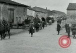 Standbild 128th Field Artillery Truppen Courouvre Frankreich, 1918, aus Sekunde 15 historischem Filmmaterial Videoclip 65675026340