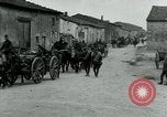 Standbild 128th Field Artillery Truppen Courouvre Frankreich, 1918, aus Sekunde 25 historischem Filmmaterial Videoclip 65675026340